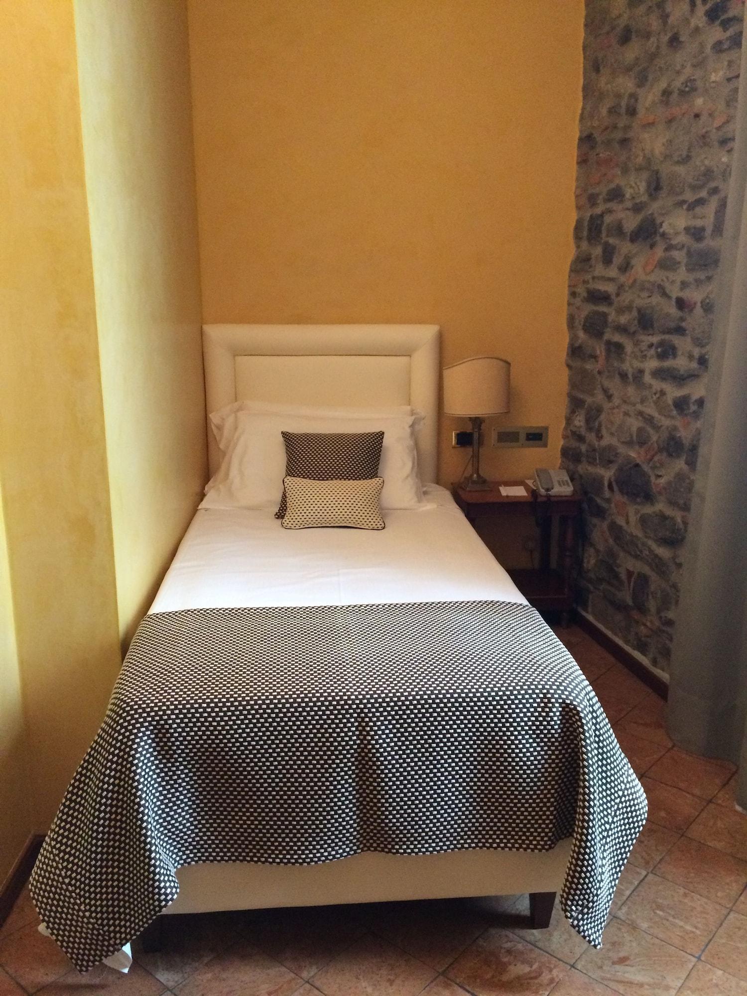 Albergo Le Due Corti Комо Екстер'єр фото