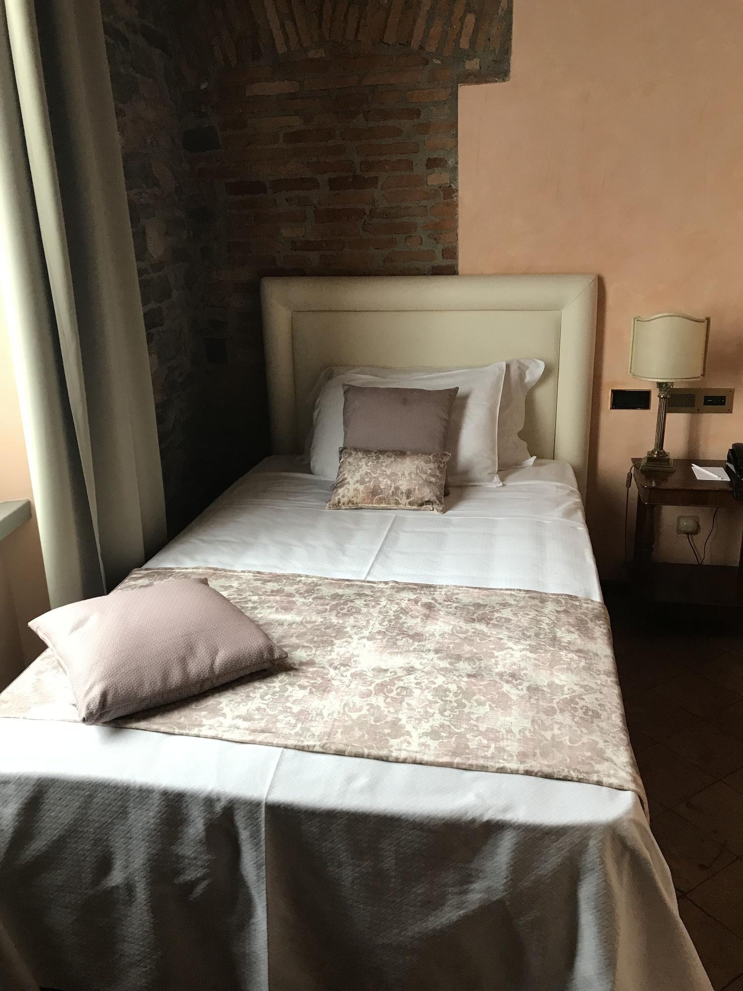 Albergo Le Due Corti Комо Екстер'єр фото