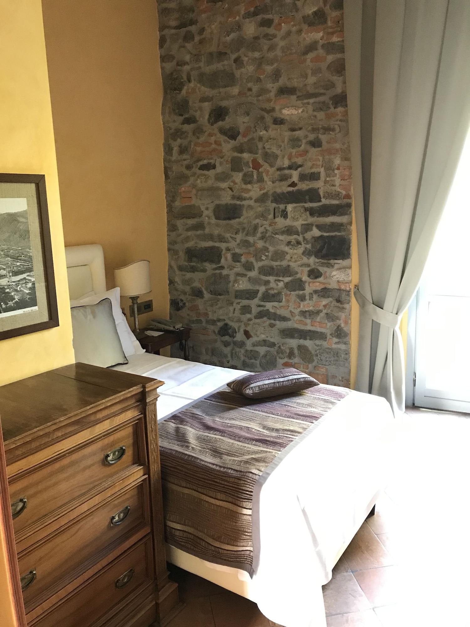 Albergo Le Due Corti Комо Екстер'єр фото